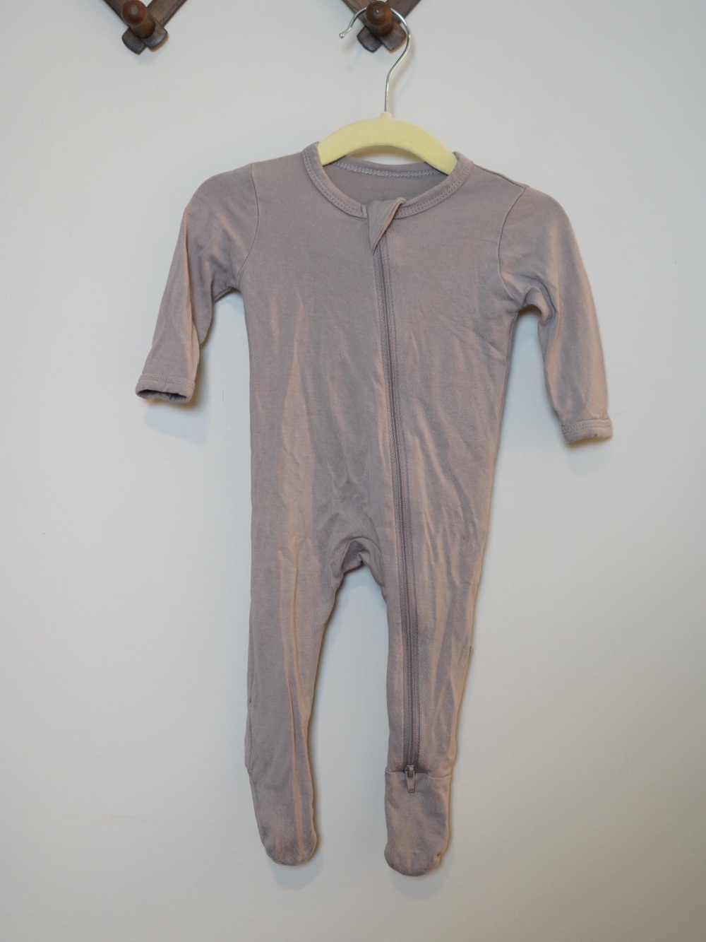 Kyte BABY Neutral Light Taupe Footed Bamboo One-Piece